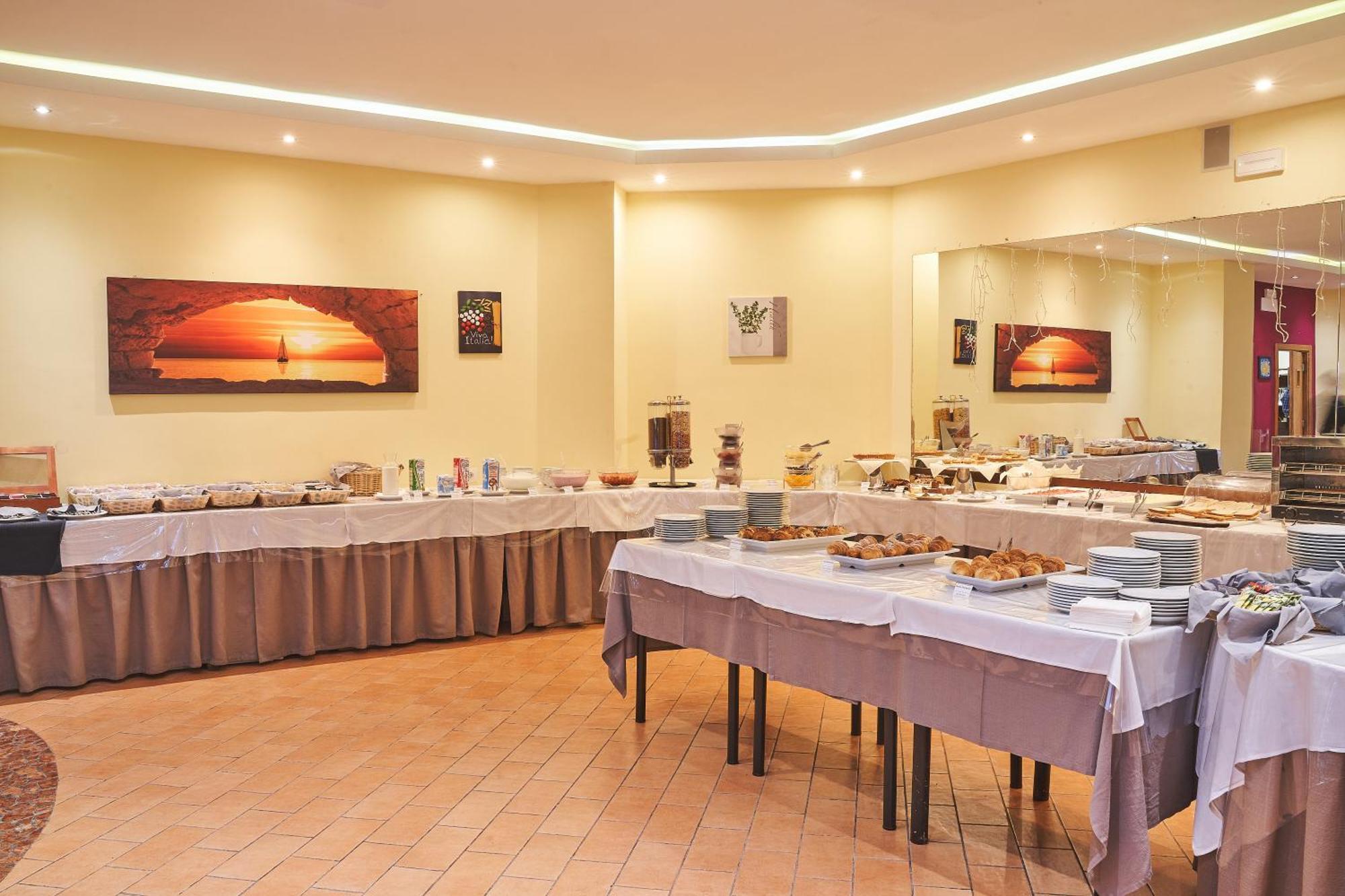 Hotel Dolomiti - Azzurro Club Polsa Екстериор снимка